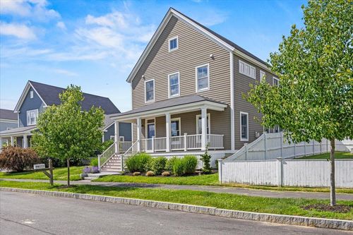 3 Vista Dr, Scarborough, ME, 04074-7342 | Card Image