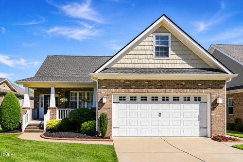 813 Canyoncreek Ln, Fuquay Varina, NC, 27526-5222 | Card Image