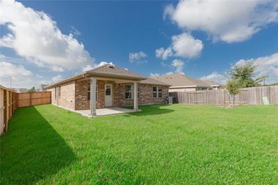 21314 Fresno Brook Circle, House other with 3 bedrooms, 2 bathrooms and null parking in Tomball TX | Image 2