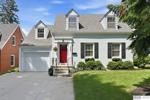 5626 Western Avenue, Omaha, NE, 68132 | Card Image