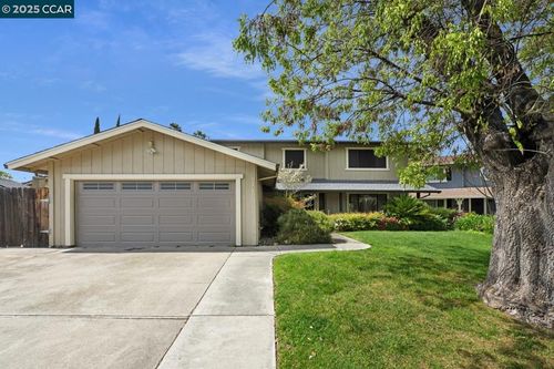8715 Eastwood Ct, Stockton, CA, 95209-2007 | Card Image