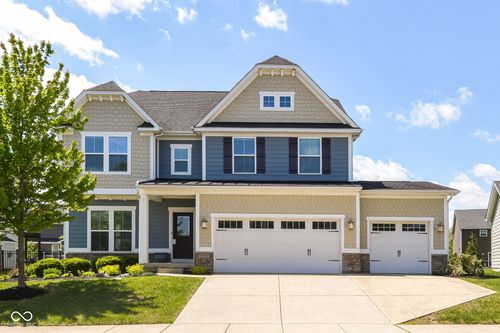 11946 Eaglerun Way, Zionsville, IN, 46077-4618 | Card Image