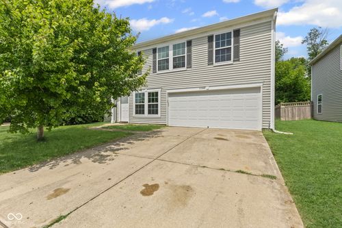 11240 Cuyahoga Dr, Indianapolis, IN, 46235-8831 | Card Image