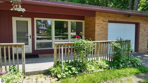 1519 Ridge Rd, Mt Pleasant, MI, 48858-4138 | Card Image