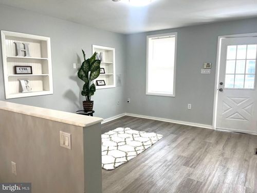 58 E Monroe St, MOUNT HOLLY, NJ, 08060-1707 | Card Image