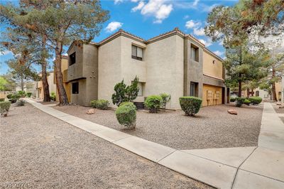 2002 - 3151 Soaring Gulls Drive, Condo with 2 bedrooms, 2 bathrooms and null parking in Las Vegas NV | Image 1