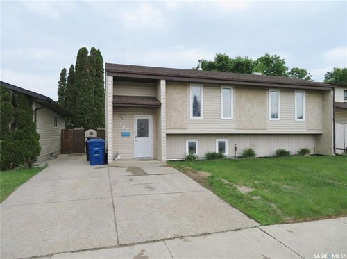 106 Caldwell Crescent, Saskatoon, SK, S7M5E2 | Card Image