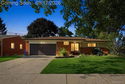 5383 Gerald St, Warren, MI, 48092-3413 | Card Image