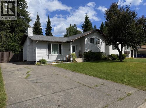 7872 Loyola Crescent, House with 4 bedrooms, 2 bathrooms and null parking in Prince George BC | Card Image