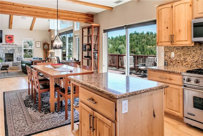 26855 Inyo Ct, House other with 3 bedrooms, 3 bathrooms and 2 parking in Lake Arrowhead CA | Image 12