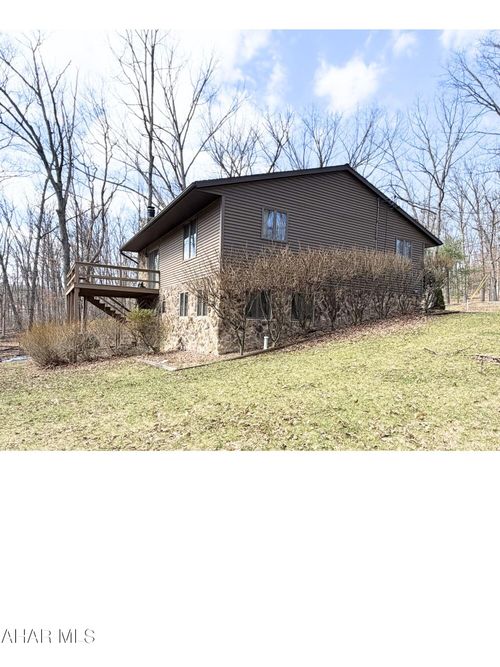 155 Vicars Ln, Altoona, PA, 16601-7110 | Card Image
