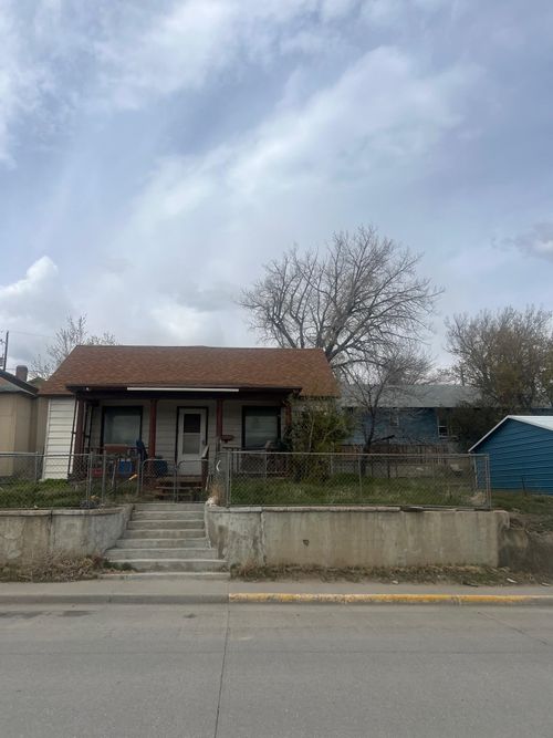115 E Cedar, Rawlins, WY, 82301 | Card Image