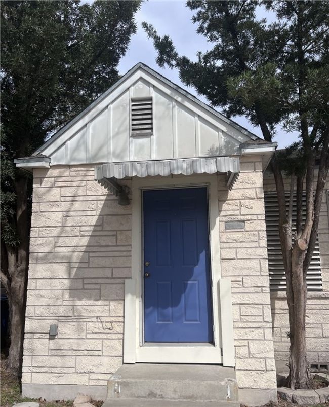 2810 S Alameda St, House other with 3 bedrooms, 2 bathrooms and null parking in Corpus Christi TX | Image 4