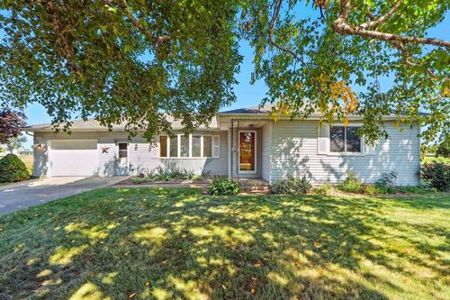 75 E 100 S, Lagrange, IN, 46761-8810 | Card Image