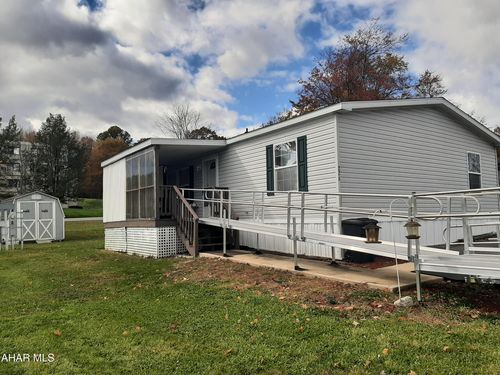 226 Peary Cir, Cresson, PA, 16630-1800 | Card Image