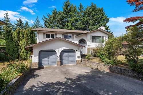 1587 Judoba Pl, Saanich, BC, V8X5V4 | Card Image