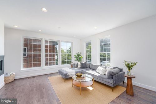 600 S Dean St, BALTIMORE, MD, 21224-4305 | Card Image