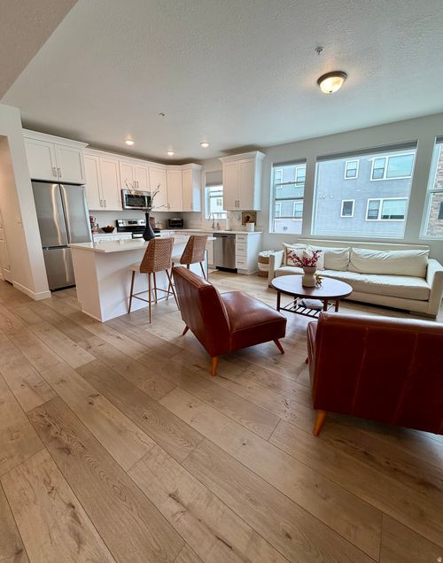 203-8359 S Iris Lumi Ln, Midvale, UT, 84047-7866 | Card Image