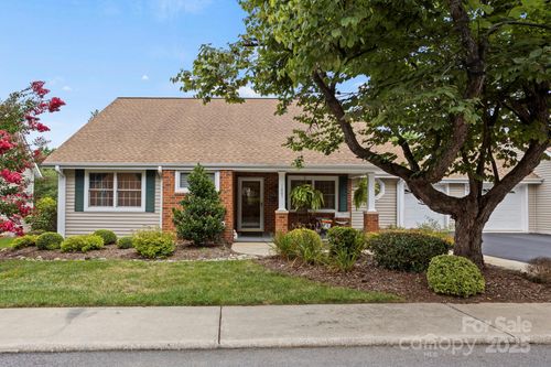 1007 Saddlebrook Dr, Hendersonville, NC, 28739-6066 | Card Image