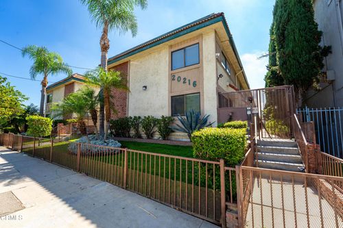 19-20216 Roscoe Blvd, Winnetka, CA, 91306-1452 | Card Image