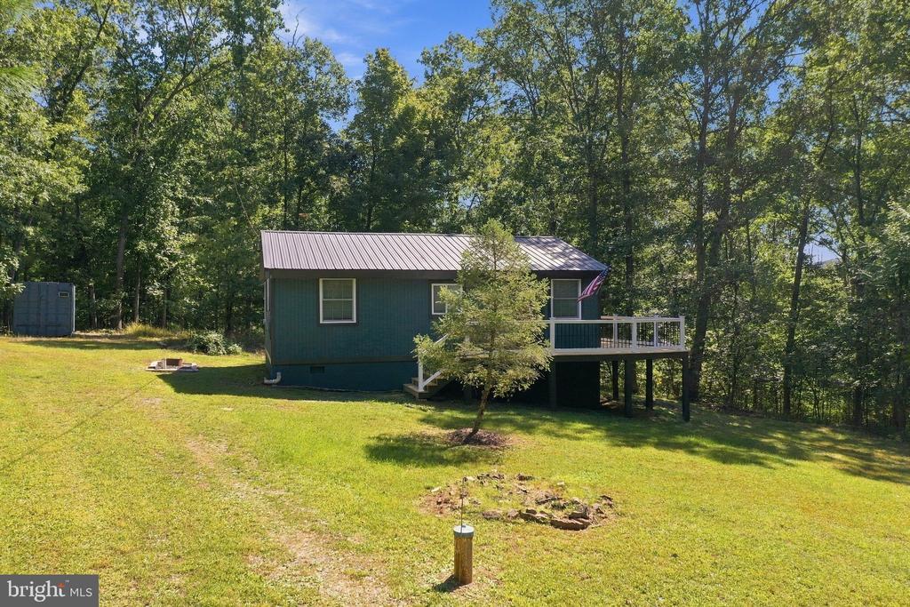Residential in HEDGESVILLE 4