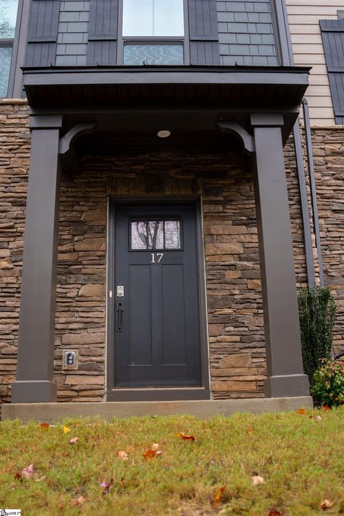 17 Rollins Ave, Greenville, SC, 29607-4092 | Card Image