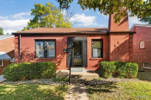8026 Genesta St, Saint Louis, MO, 63123-3502 | Card Image