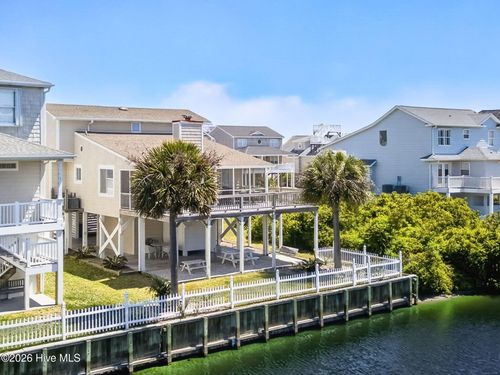 9 W Asheville St, Ocean Isle Beach, NC, 28469-7520 | Card Image