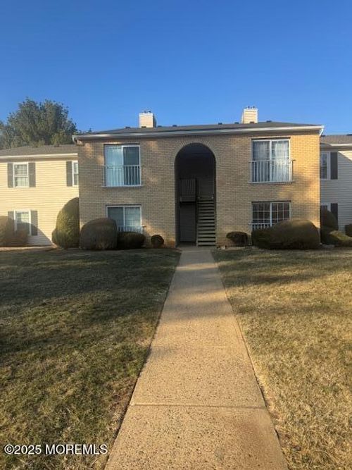 5-709 Zlotkin Cir, Freehold, NJ, 07728-4366 | Card Image