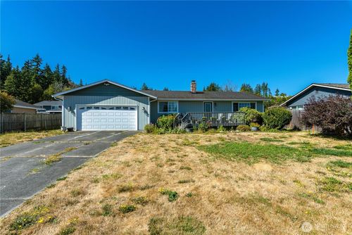 1552 Thompson Dr, Camano Island, WA, 98282-8310 | Card Image