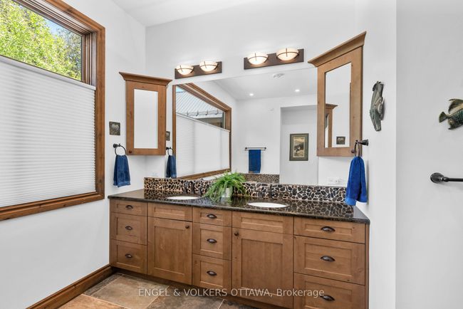 159 Bluff Point Dr, House other with 9 bedrooms, 7 bathrooms and 17 parking in Calabogie ON | Image 18