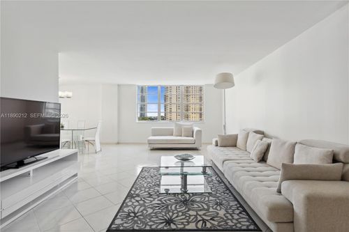 apt-605-250 174th St, Sunny Isles Beach, FL, 33160-3347 | Card Image