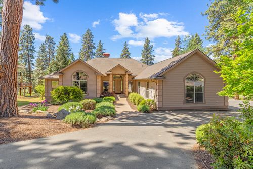 11756 Merganser Rd, Klamath Falls, OR, 97601-8626 | Card Image