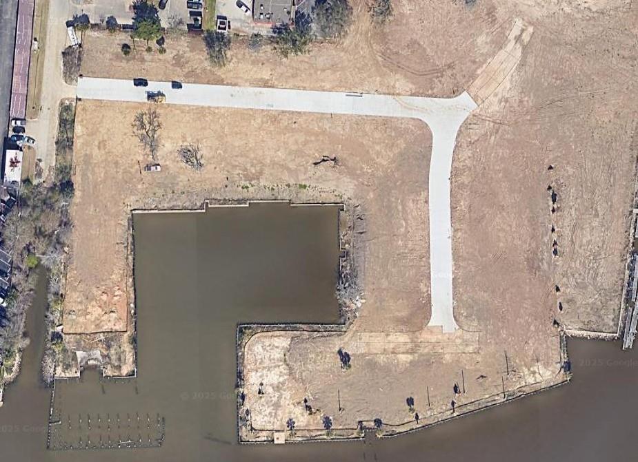 Land in Seabrook