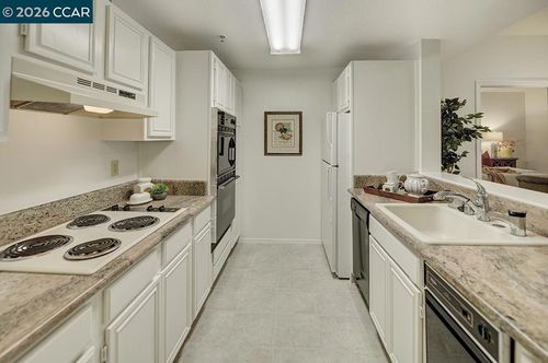 2110-1840 Tice Creek Dr, Walnut Creek, CA, 94595-2458 | Card Image