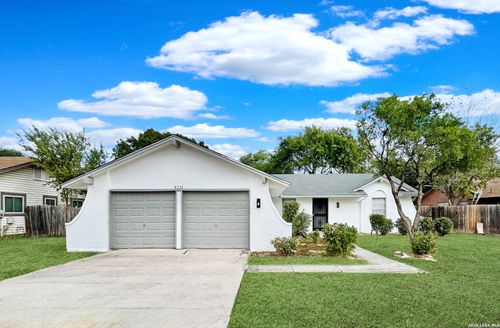 8211 Creekline Dr, San Antonio, TX, 78251-1804 | Card Image