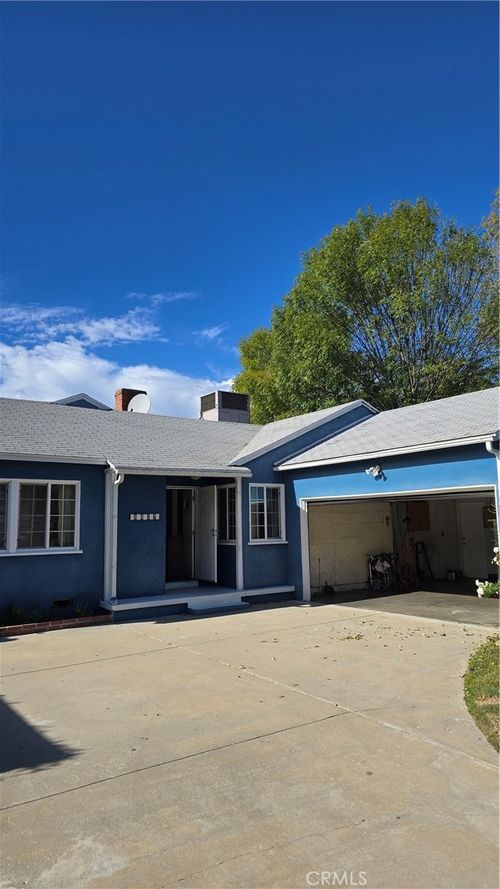 9007 Yolanda Ave, Northridge, CA, 91324-3836 | Card Image