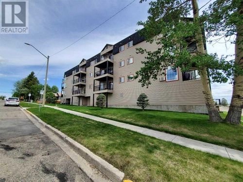 5037 7 Ave, Edson, AB, T7E0A8 | Card Image
