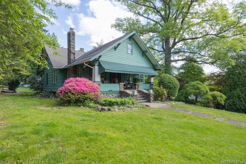 64 Mountainview Ave, Pearl River, NY, 10965-2701 | Card Image