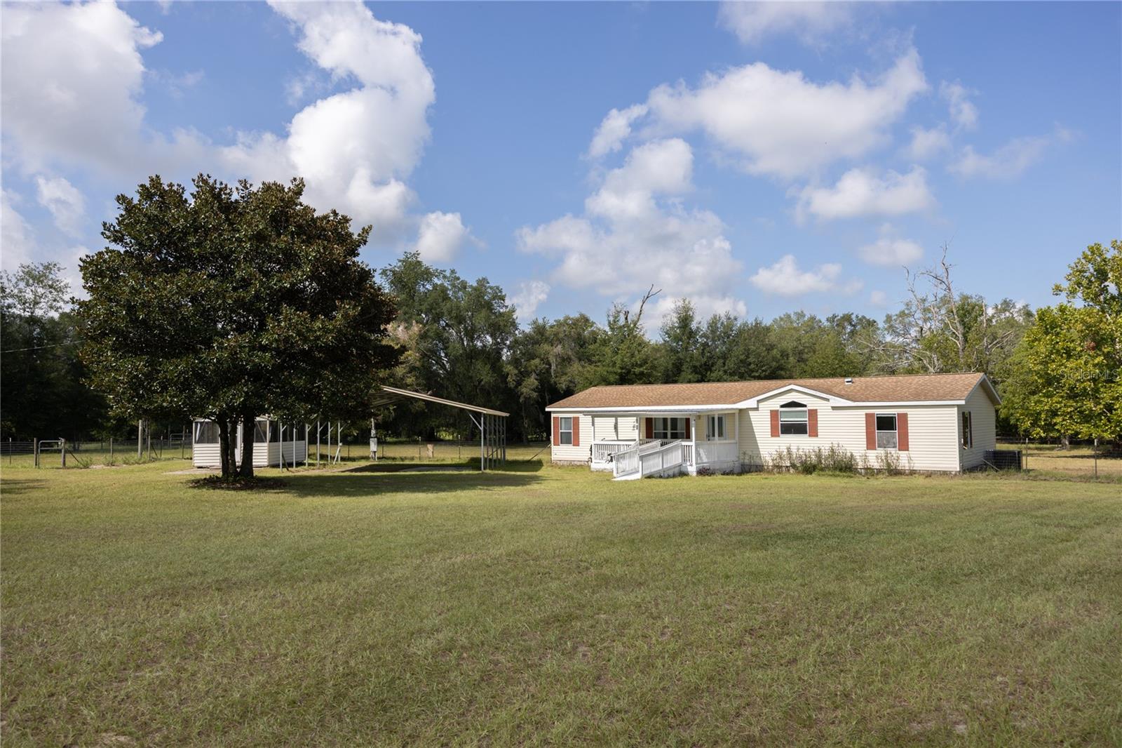 70th Ave, Trenton, FL 32693