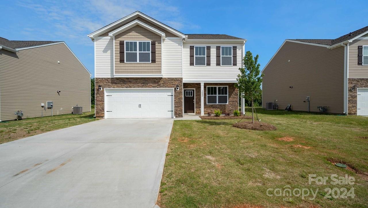Ashelyn Park Dr, Fletcher, NC 28732