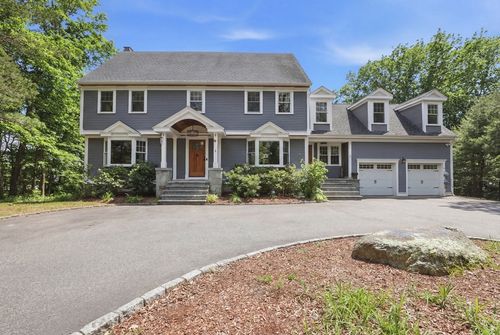 1 Geraldine Ln, Braintree, MA, 02184-8229 | Card Image