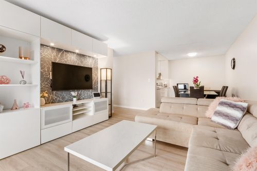 324-4373 Halifax St, Burnaby, BC, V5C5Z2 | Card Image