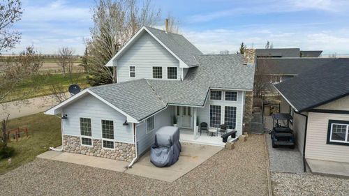 2 White Pelican Way, Vulcan County, AB, T0L2B0 | Card Image