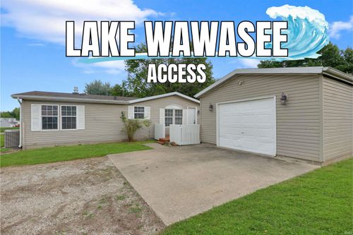 11131 N Wawasee Cir W, Cromwell, IN, 46732-9690 | Card Image
