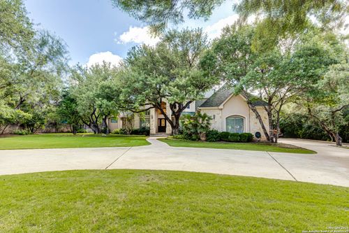 132 Long Bow Rd, Shavano Park, TX, 78231-1209 | Card Image