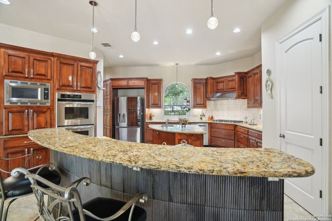20646 Wahl Ln, House other with 5 bedrooms, 6 bathrooms and null parking in Garden Ridge TX | Image 21