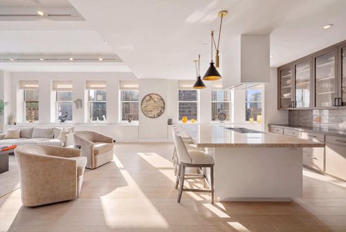 21a-270 Broadway, New York City, NY, 10007 | Card Image