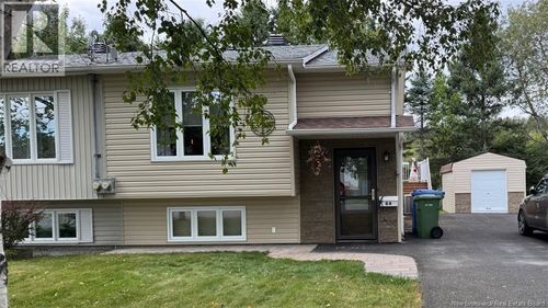 84 Belisle Av, Edmundston, NB, E3V3W7 | Card Image