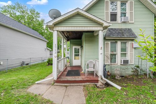 1713 W 9th St, Davenport, IA, 52804-4023 | Card Image